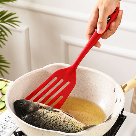 mentele-zuviai-kepsniams-virtuves-reikmenys